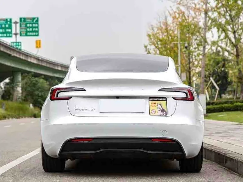 Tesla Model 3 — фото 3