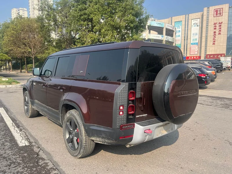 Land Rover Defender — фото 10