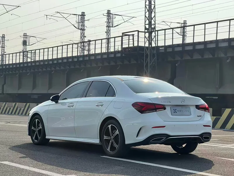Mercedes-Benz A-Class — фото 7