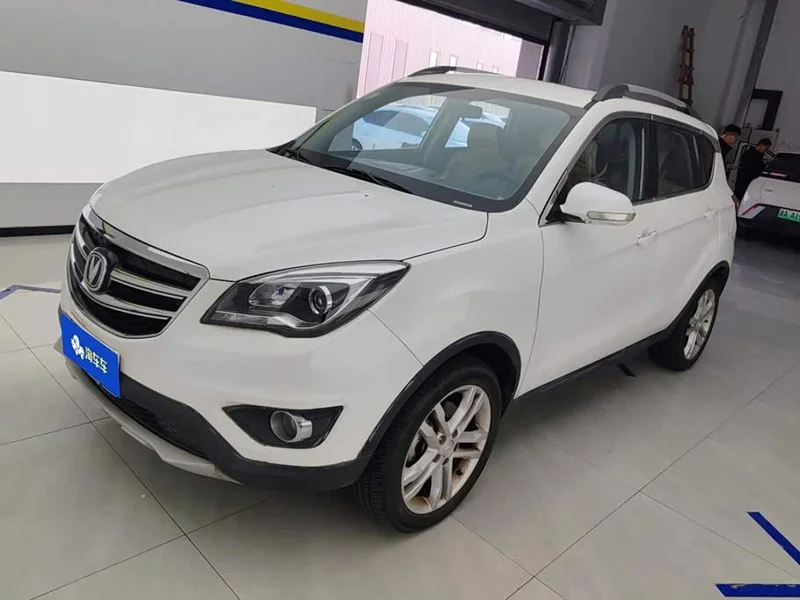 Changan CS35 — фото 1