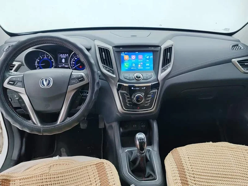 Changan CS35 — фото 12