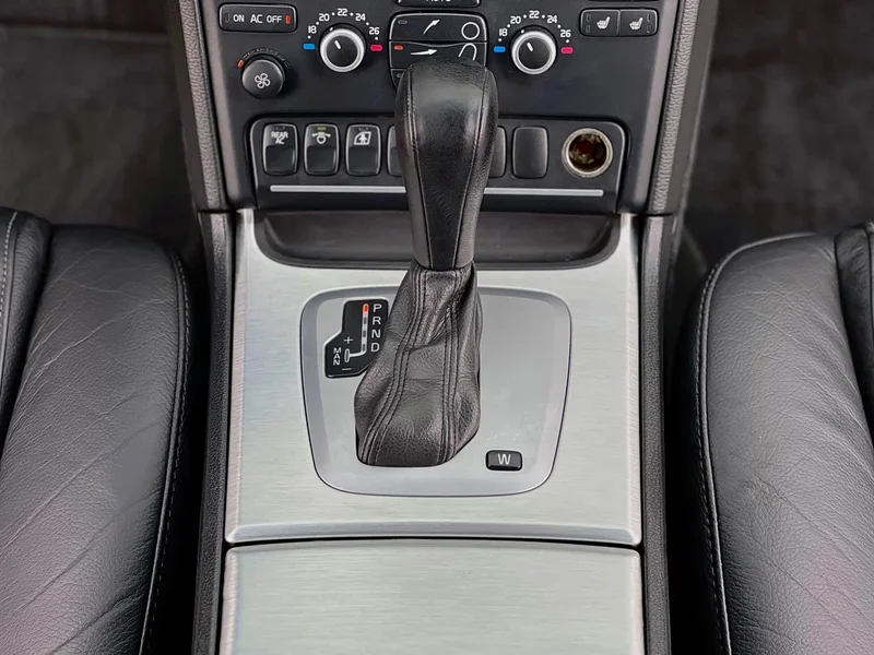 Volvo XC90 — фото 16