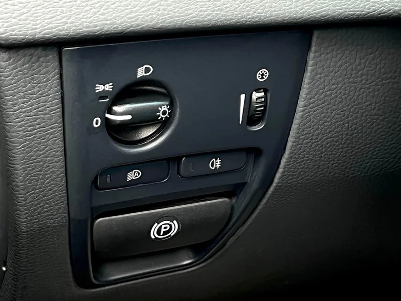 Volvo XC90 — фото 22