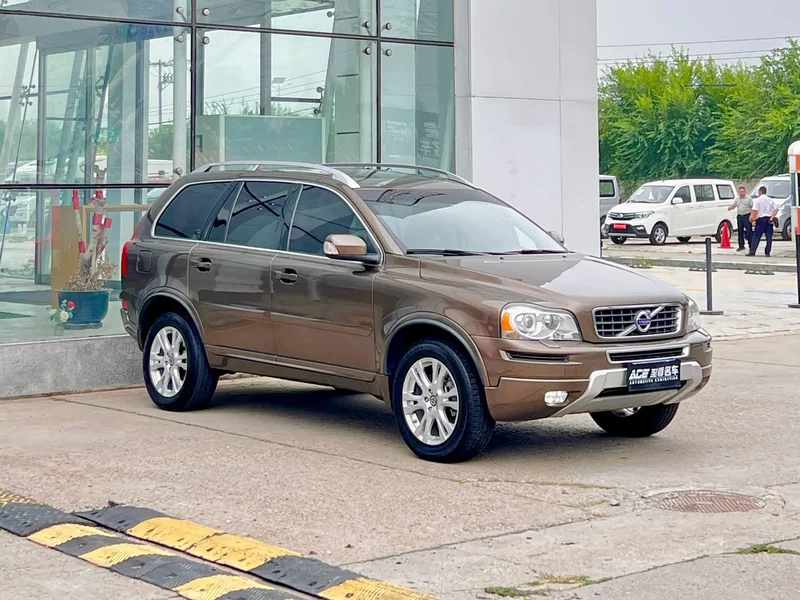 Volvo XC90 — фото 3