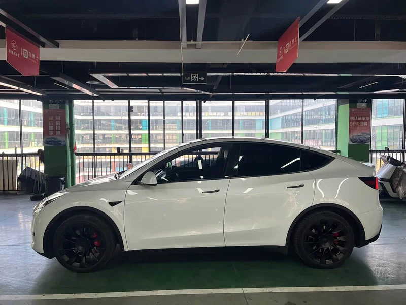 Tesla Model Y — фото 3