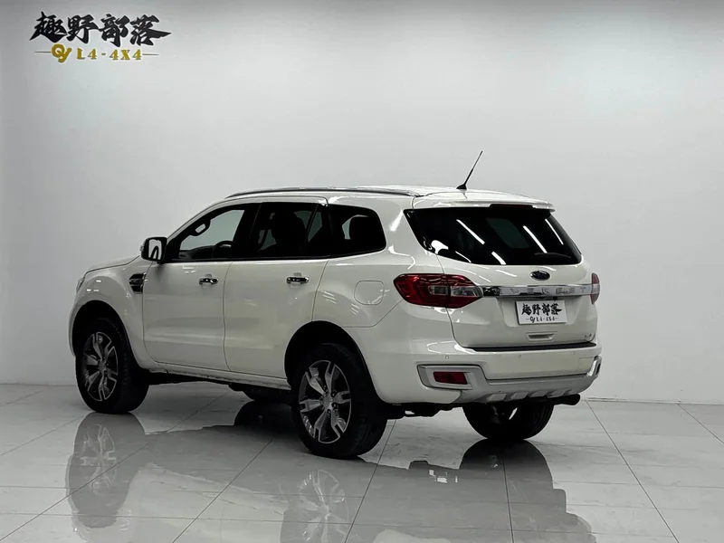 Ford Everest — фото 12