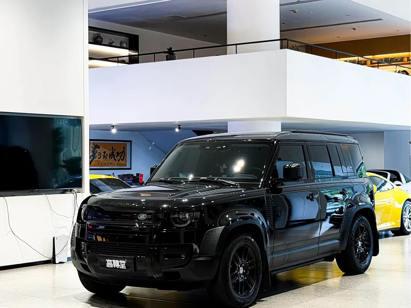 Land Rover Defender — фото 1