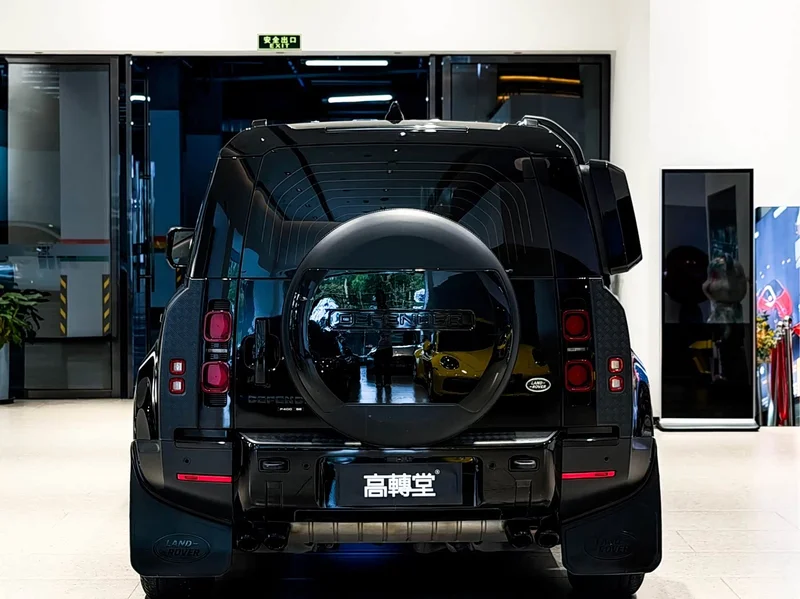 Land Rover Defender — фото 16
