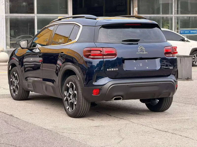 Peugeot C5 Aircross — фото 9