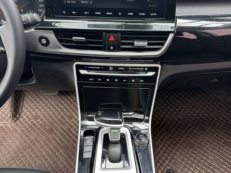 Kia KX3 — фото 18