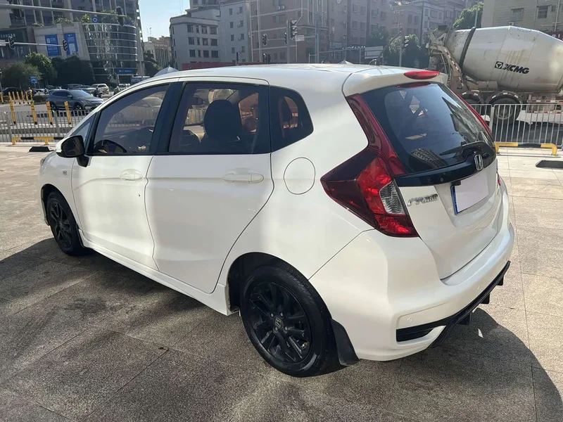 Honda Fit — фото 4