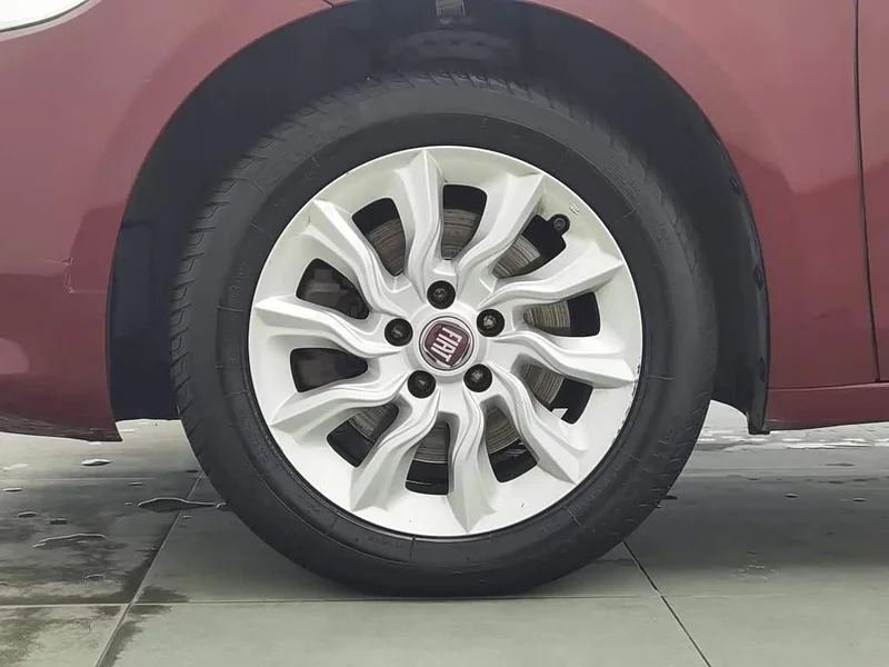 Hyundai i30 — фото 17