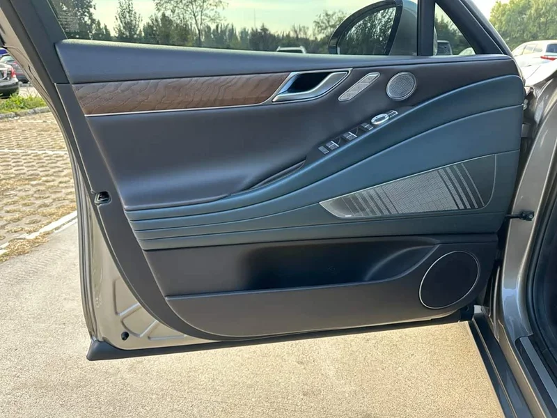 Genesis G80 — фото 14