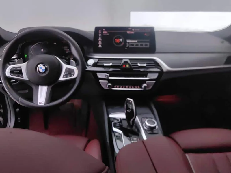 BMW 5-Series — фото 12