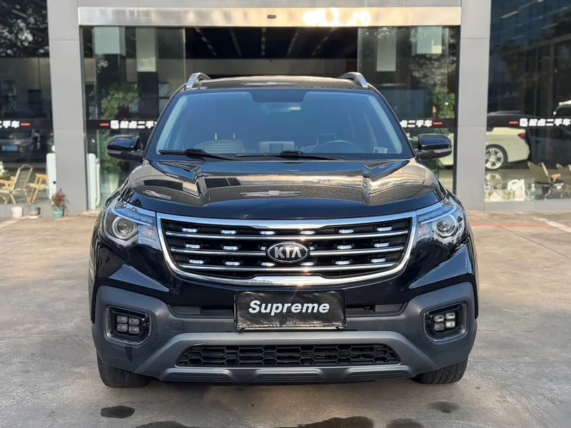 Kia Sportage — фото 1