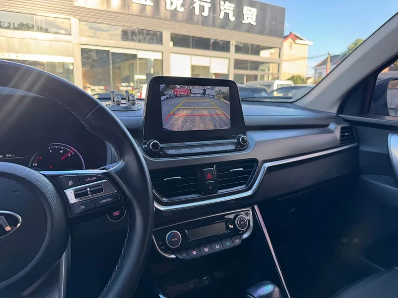 Kia Sportage — фото 16