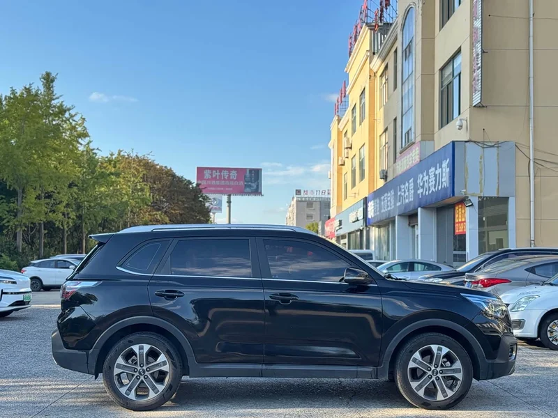 Kia Sportage — фото 8