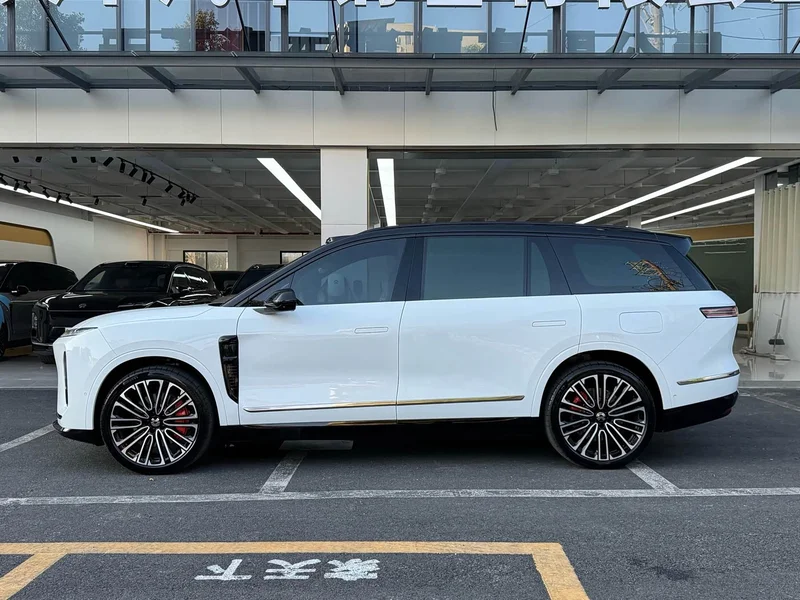 NIO ES8 — фото 8