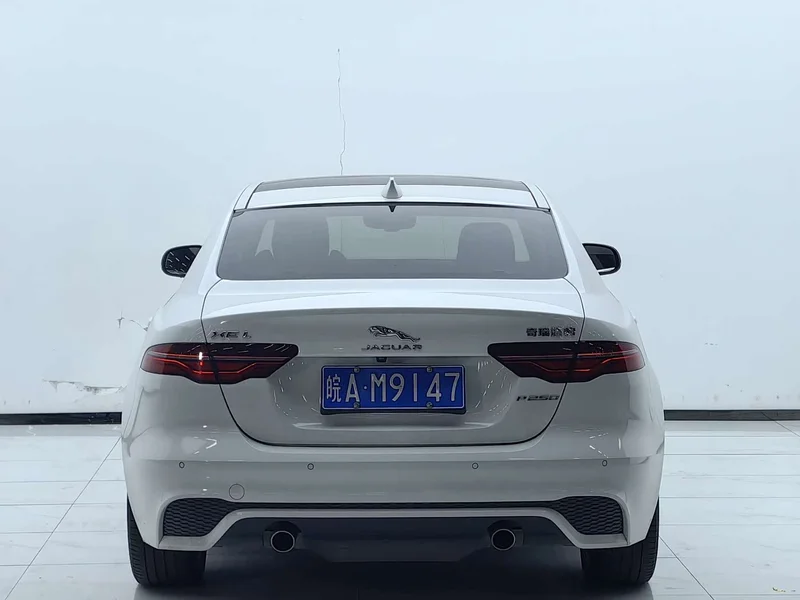 Jaguar XEL — фото 12