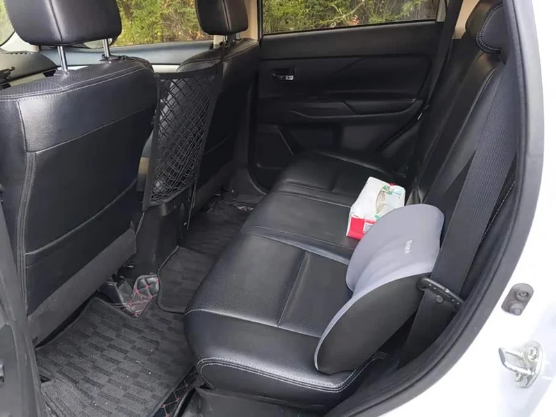 Mitsubishi Outlander — фото 11