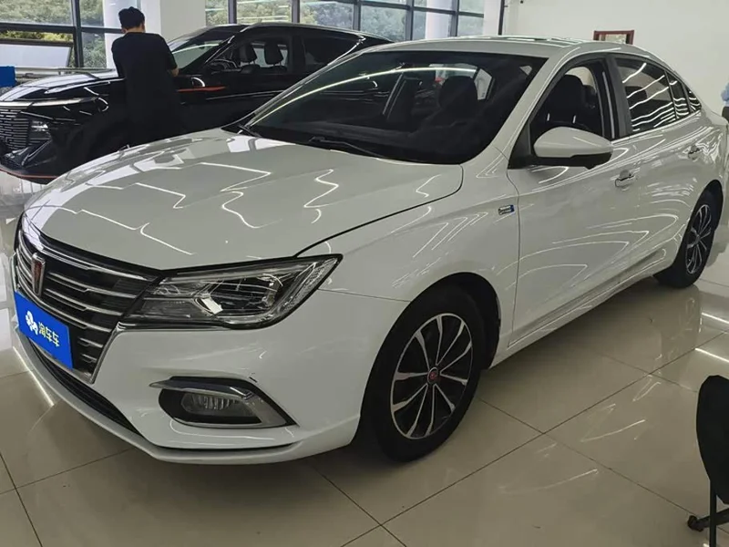Roewe i5 — фото 1