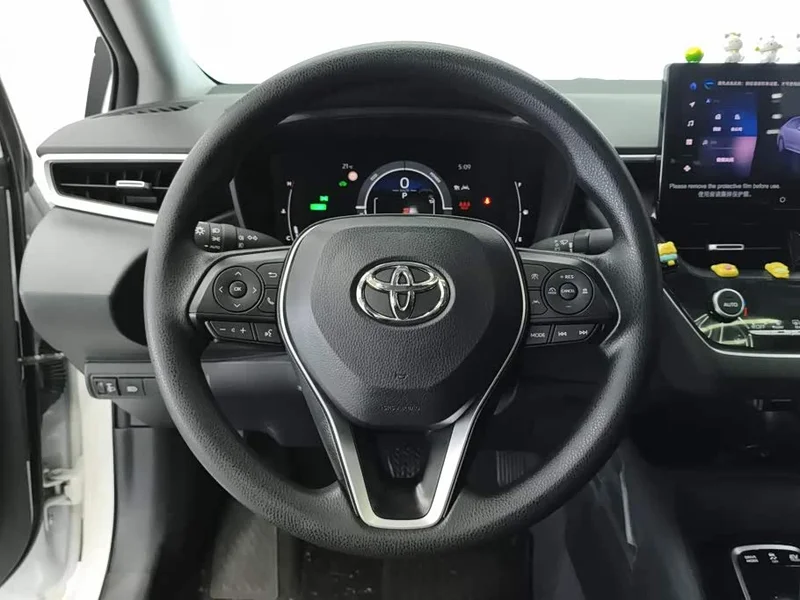 Toyota Corolla — фото 15