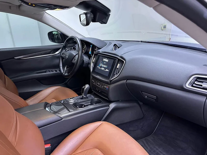 Maserati Ghibli — фото 12