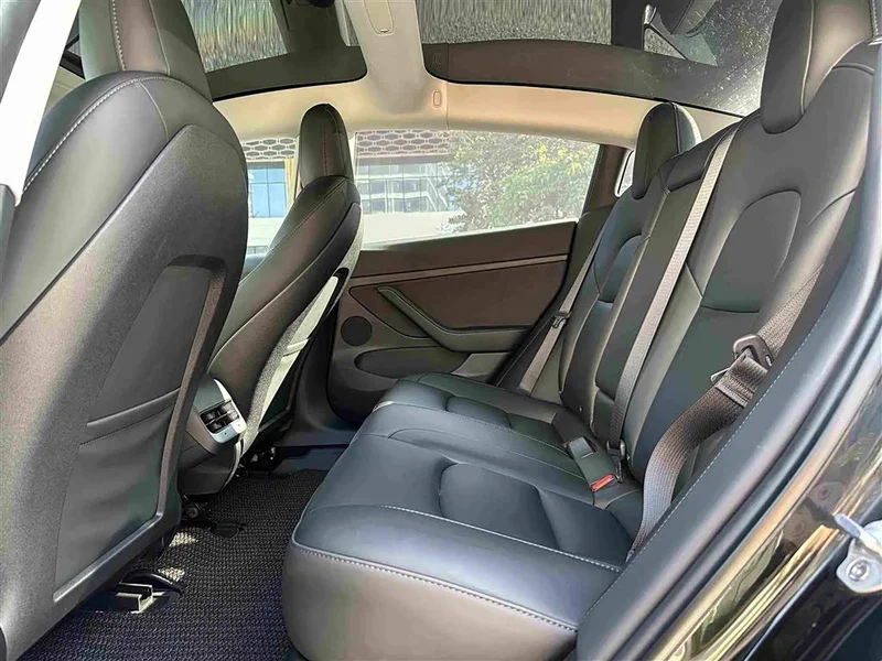 Tesla Model 3 — фото 17