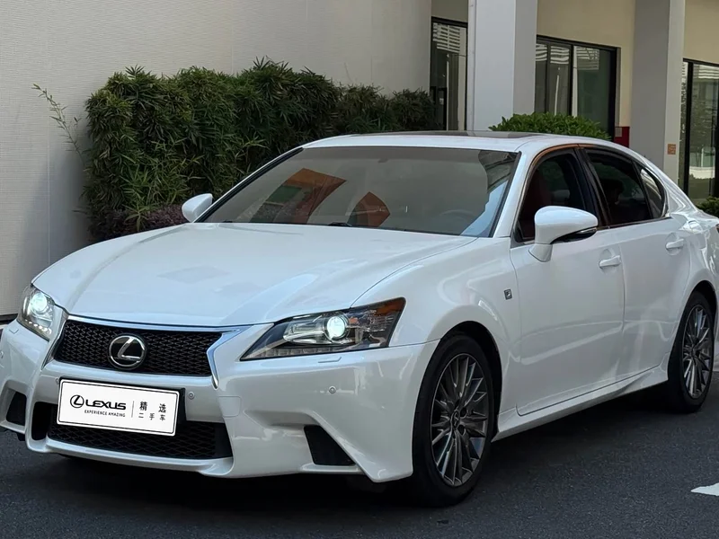 Lexus GS — фото 1