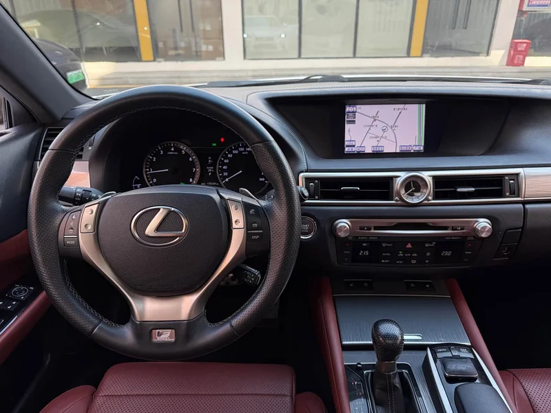 Lexus GS — фото 12