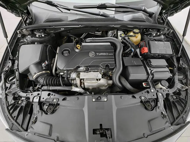 Buick Regal — фото 6