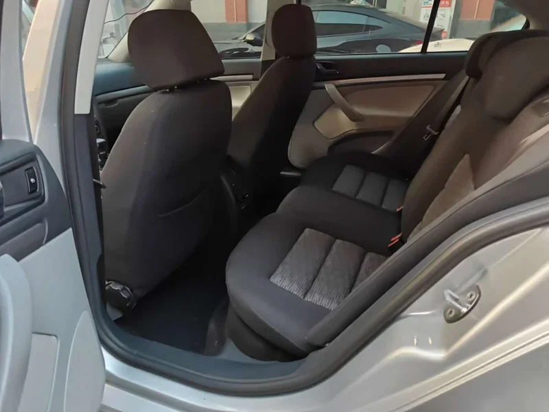 Volkswagen Octavia — фото 5