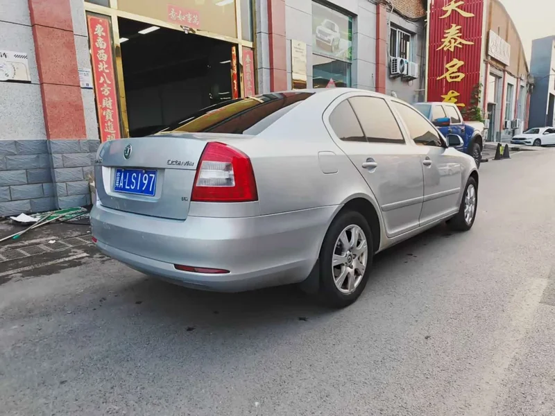 Volkswagen Octavia — фото 9