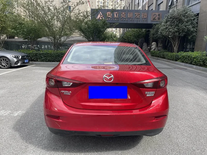Mazda 3 Axela — фото 11