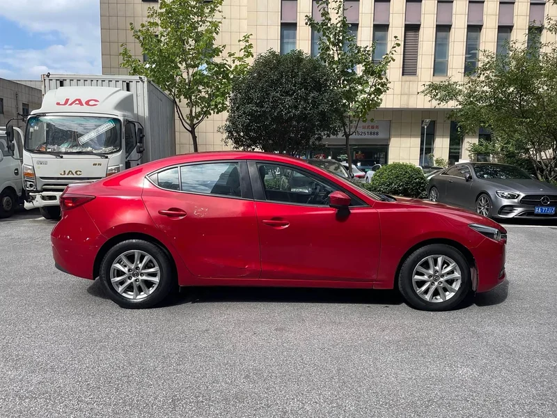 Mazda 3 Axela — фото 3