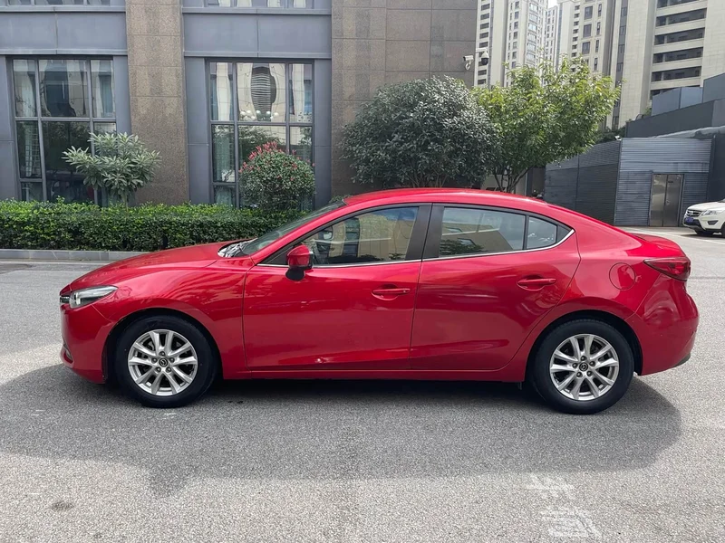 Mazda 3 Axela — фото 4