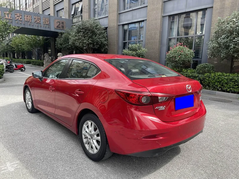 Mazda 3 Axela — фото 10