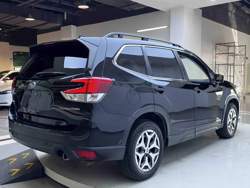 Subaru Forester — фото 6