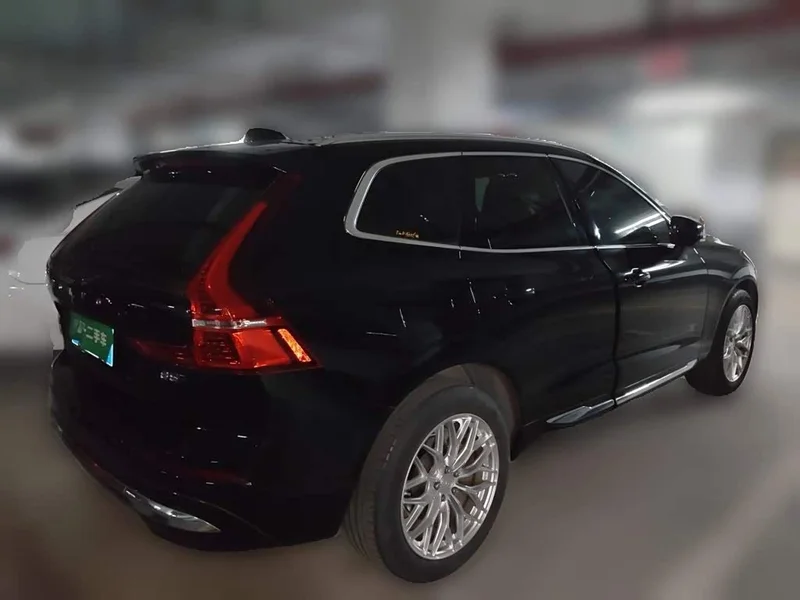 Volvo XC60 — фото 4