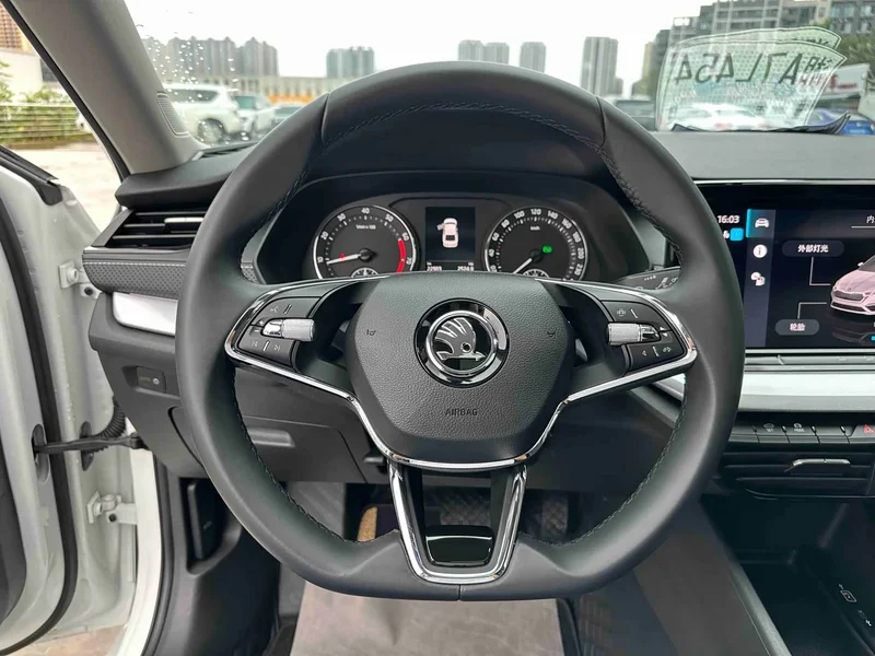 Volkswagen Octavia — фото 14