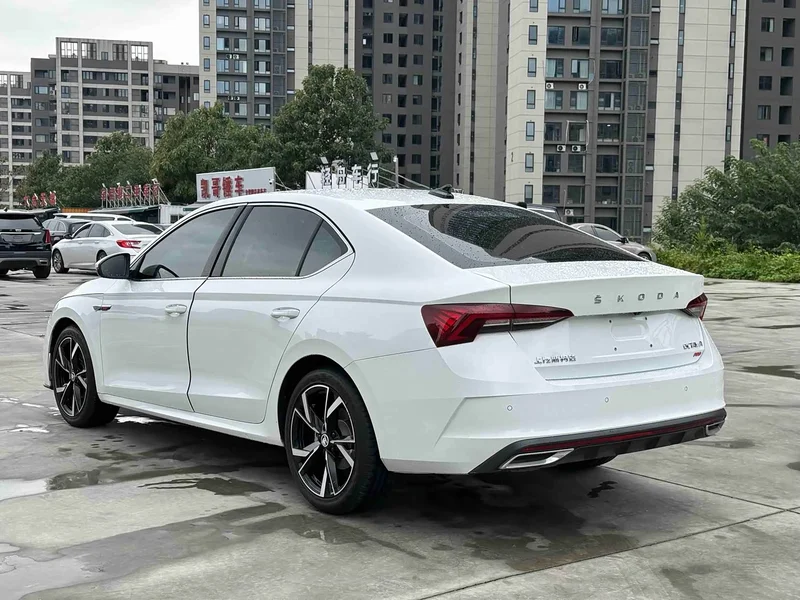 Volkswagen Octavia — фото 4