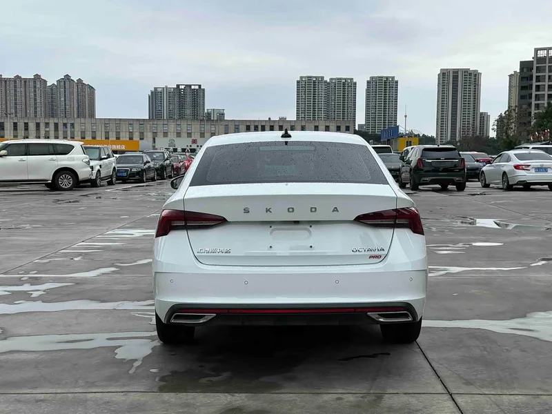 Volkswagen Octavia — фото 5