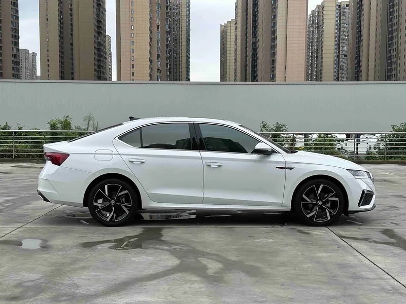 Volkswagen Octavia — фото 8