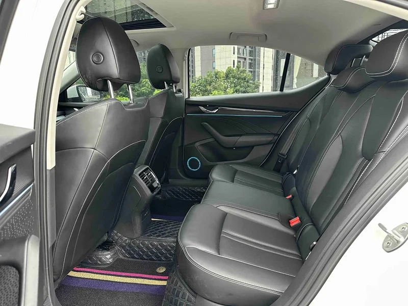 Volkswagen Octavia — фото 10