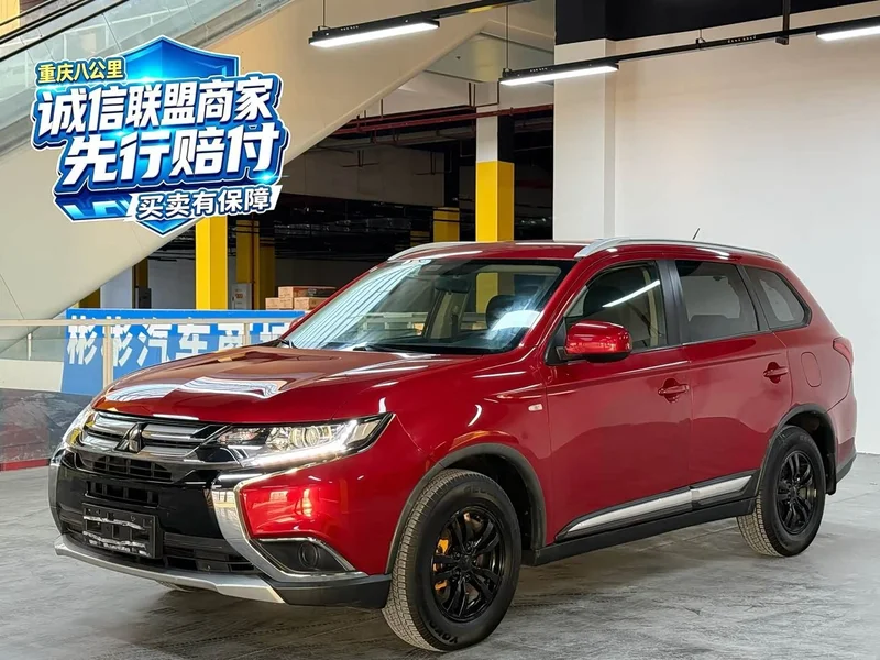 Mitsubishi Outlander — фото 1