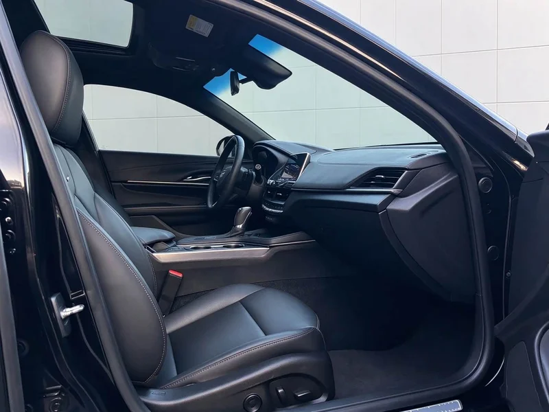Cadillac CT4 — фото 13