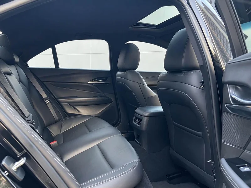 Cadillac CT4 — фото 15