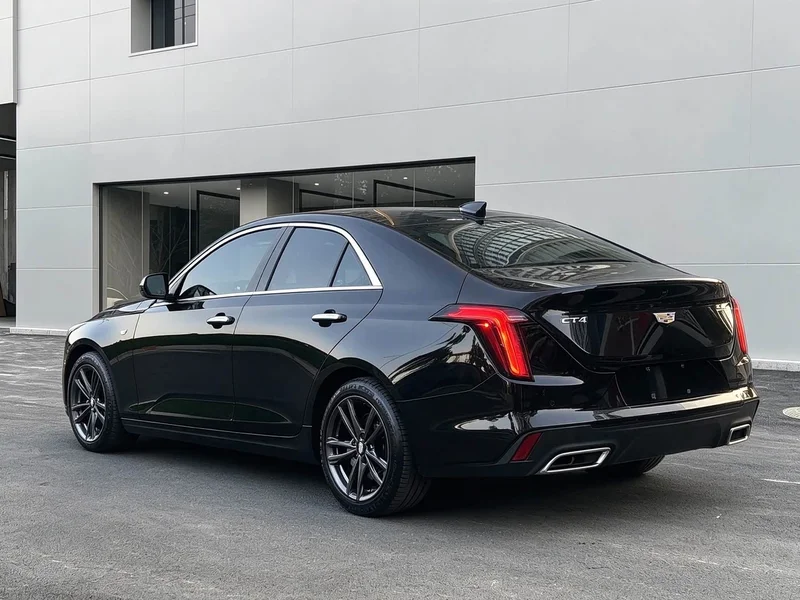 Cadillac CT4 — фото 17