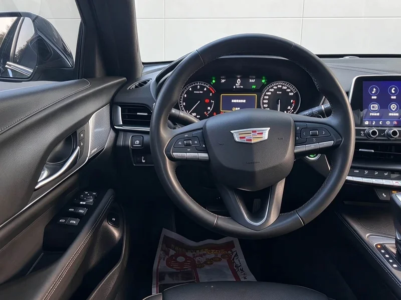 Cadillac CT4 — фото 6