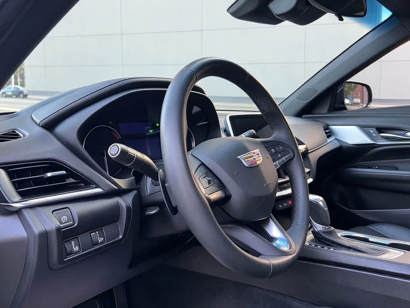 Cadillac CT4 — фото 7